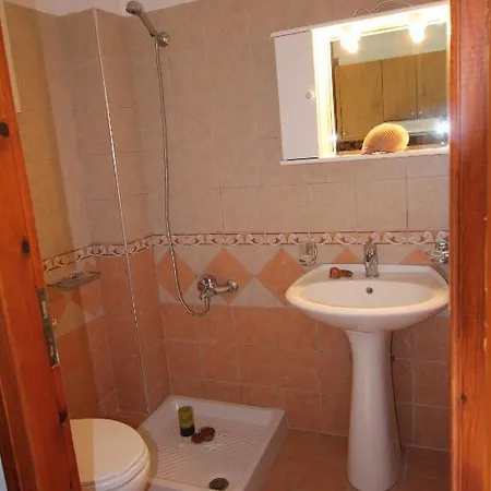 Apartament Liotrivi *